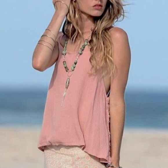 Pink tank top - Picture 1 of 2